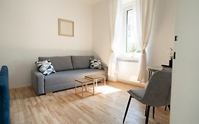 Js Apartment